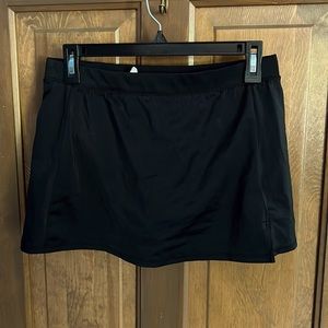 Black Low Waisted Athletic Skirt,